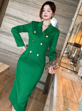 2025秋冬装新款女装御姐风气质西装领双排扣修身包臀连衣裙50620