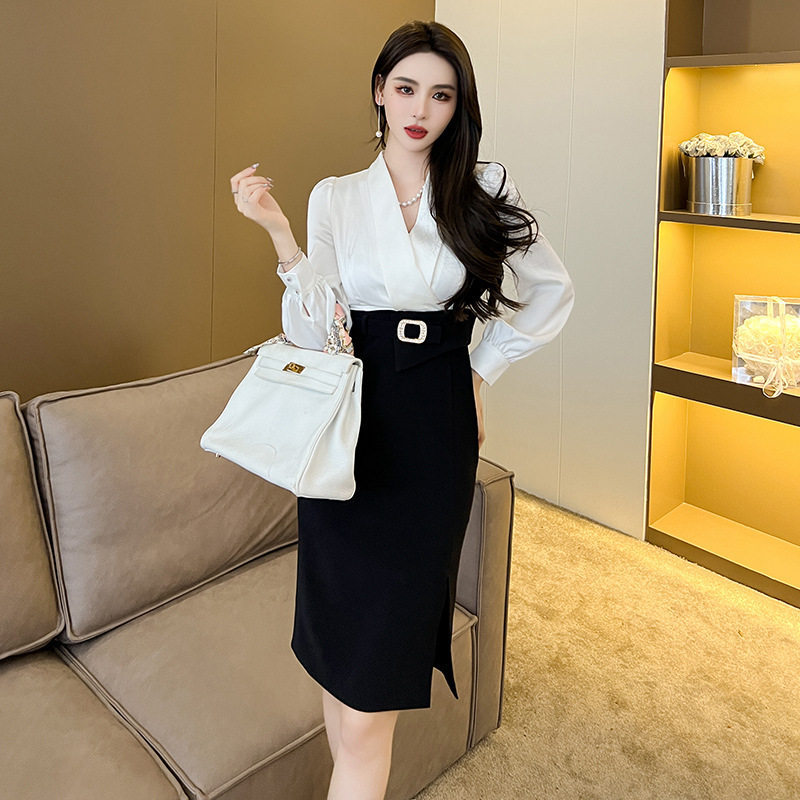 职业包臀长裙2025秋装新款女装V领黑白色修身包臀通勤连衣裙30017