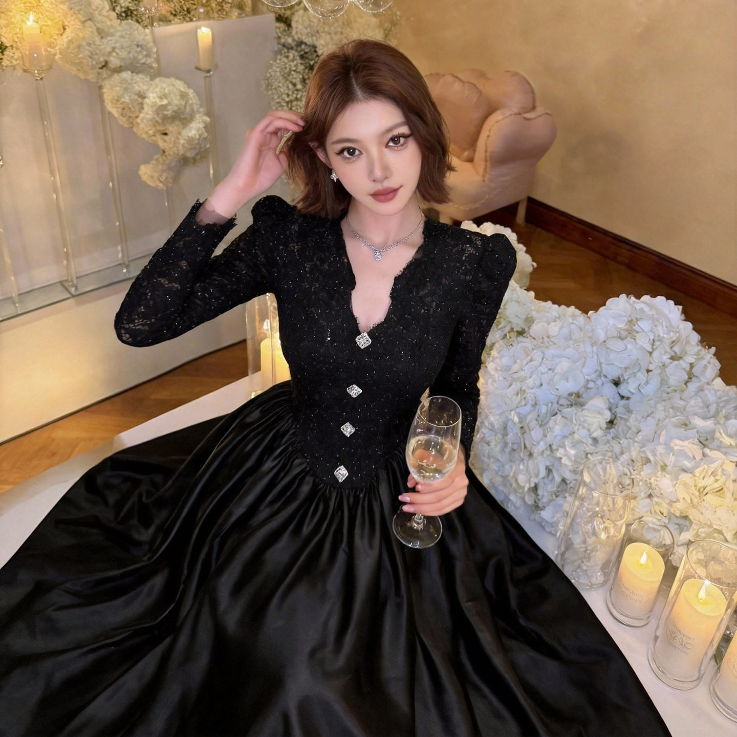 2026春装新款女装法式V领蕾丝拼接收腰a字长款黑色连衣裙22032