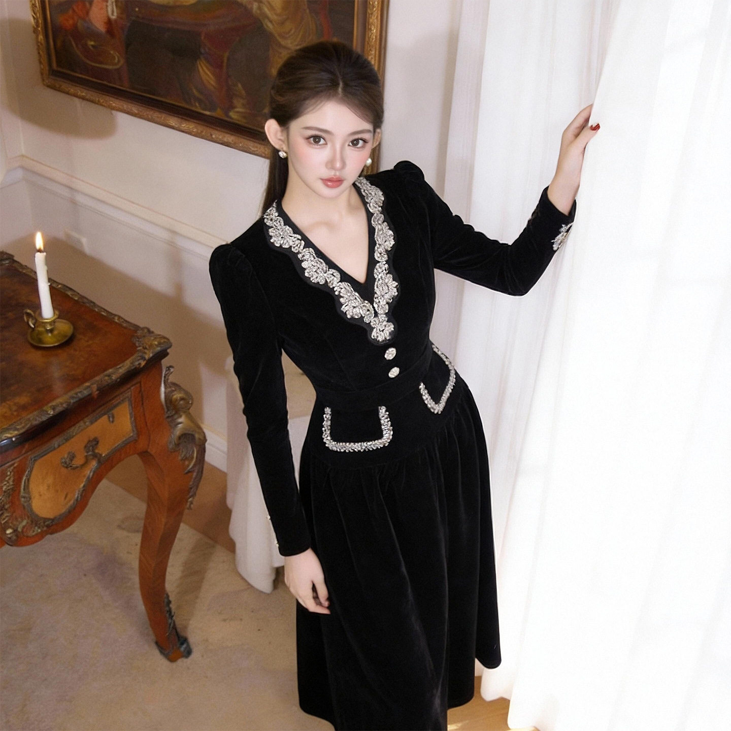 2026春装新款女装重工镶钻V领收腰垂感大摆丝绒连衣裙61355