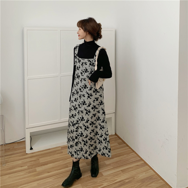 Real shot real price French retro floral strap dress for women autumn winter small Korean style long A-line dress