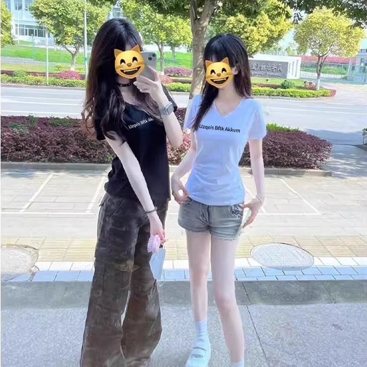 中大童V领简约T恤女2025新款夏季短袖印花百搭修身收腰设计感上衣
