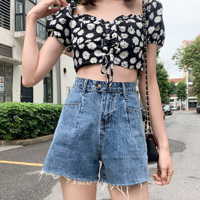 Denim shorts female student 2020 summer new Korean version loose show thin wide leg pants high waist elegant A-line hot pants