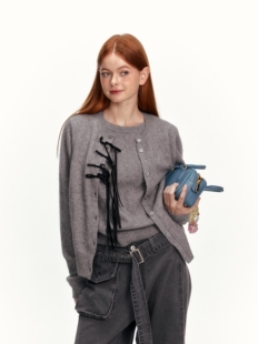 THREE GOOOD殷三吉D灿然芳华绵羊毛慵懒风浣熊假两件毛衣ZZ230055