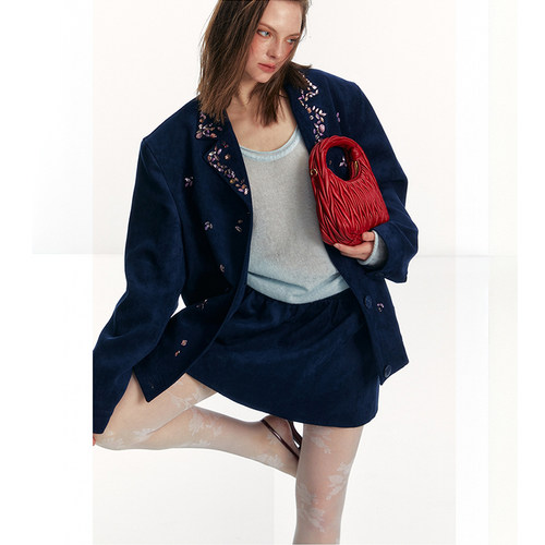 THREE GOOOD殷三吉 盛夏晚风短款秋冬麂皮半身裙女2025秋冬新款