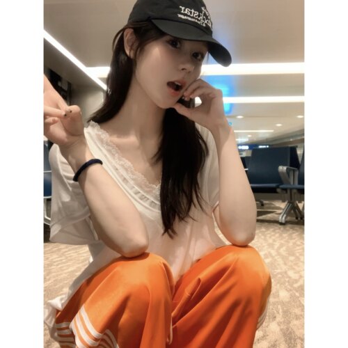 THREE GOOOD/三吉 校园时光织带设计休闲运动裤 SK240836