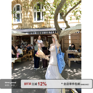 方领木耳边吊带打缆连衣裙 氛围感具象化 THREE GOOOD殷三吉