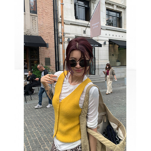 THREE GOOOD殷三吉【果味软糖】百搭V领针织马甲女2025冬季新款