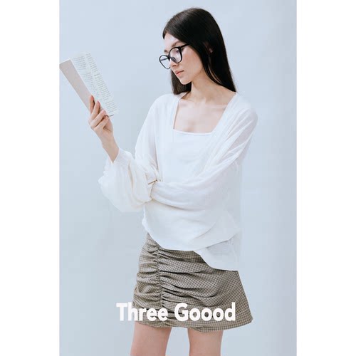 THREE GOOOD殷三吉D 白栀茉莉宽松显瘦优雅风U领打底罩衫ZZ230042