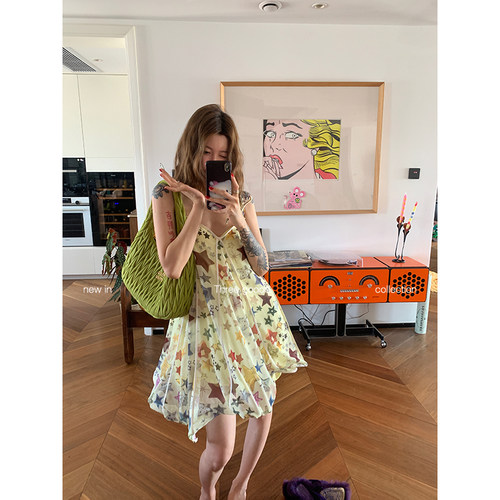 殷三吉分割撞色星星雪纺带连衣裙