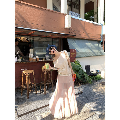 三吉黑色网纱拼接鱼尾半身裙