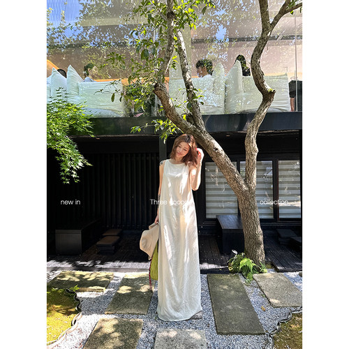 无袖捏褶直筒显瘦连衣裙