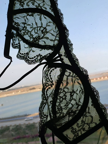 少女美屋 Ультратонкее сексуальное нижнее белье, прозрачный тонкий бюстгалтер, черный кружевной комплект, тонкий ремешок, большой размер