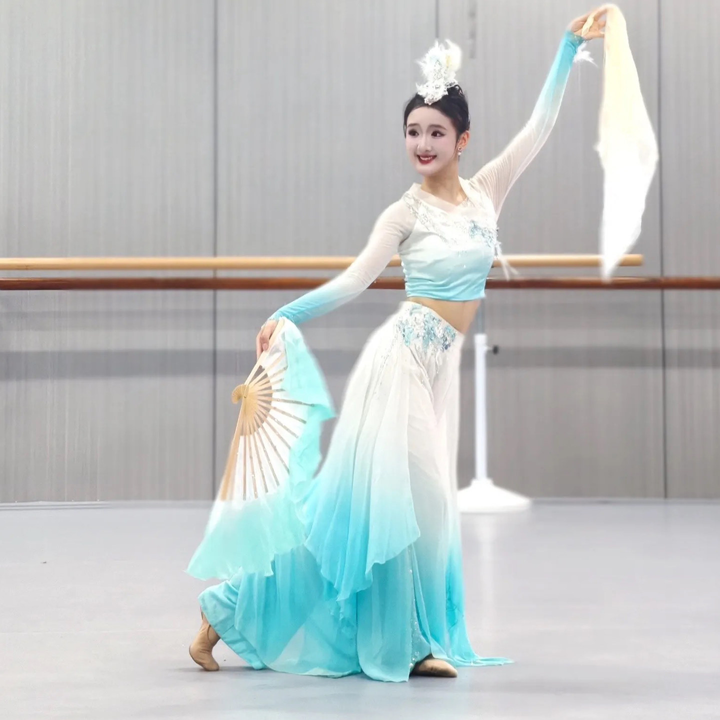 新款古典舞蹈服女青鹊同款演出服扇子舞剧目艺考服青鸾儿童表演服