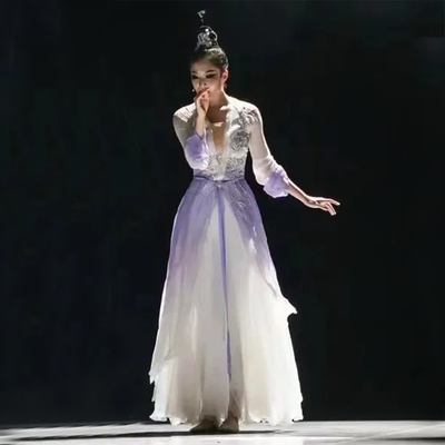 新款舞蹈服满月同款演出服