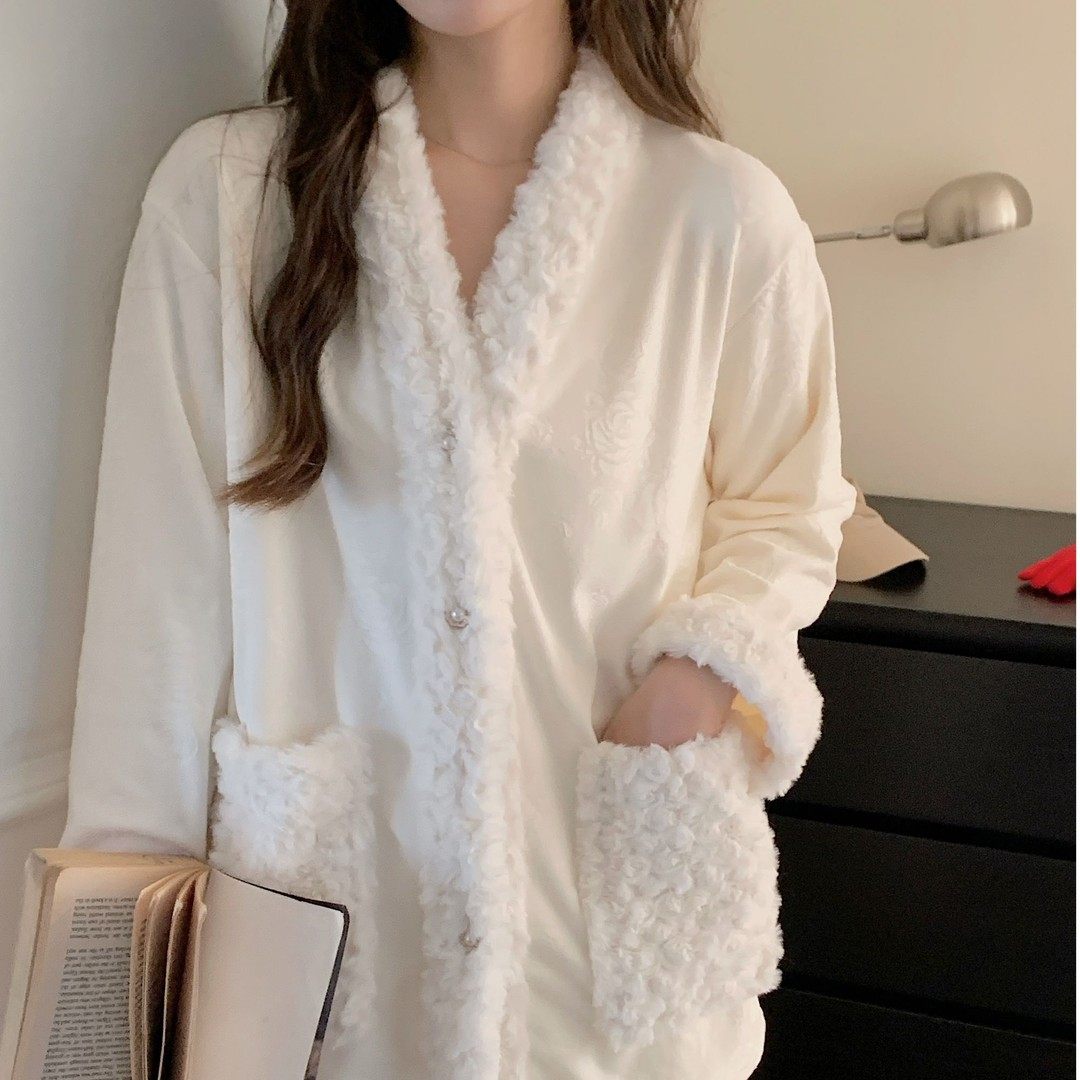 冬天小香风纽扣开衫家居服女生秋冬德绒保暖压花长袖长裤睡衣套装,女士内衣/男士内衣/家居服,睡衣/家居服套装,淘宝优惠券,粉丝福利购,淘宝优惠卷