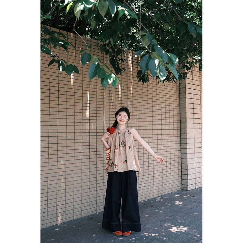 牛仔裤套装女夏季复古草莓印花无袖挂脖背心搭配牛仔阔腿裤两件套