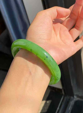 和田碧玉猕猴桃平安镯女款