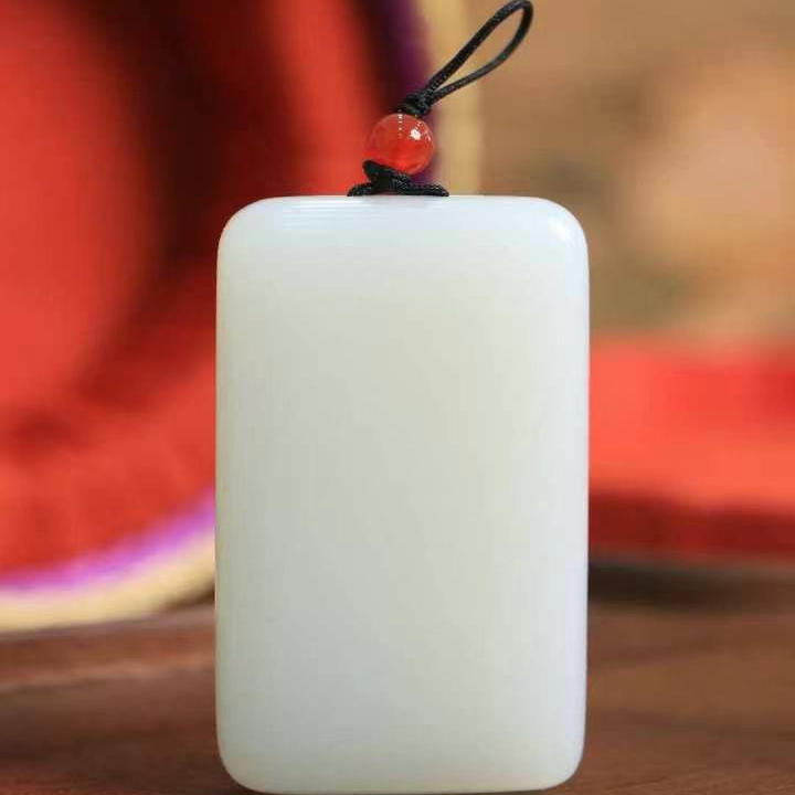 新疆和田玉平安无事牌吊坠男女款项链毛衣链时尚百搭玉石玉坠挂件