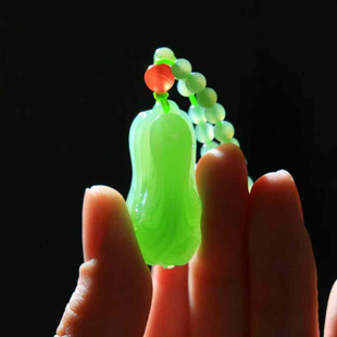 新疆天然和田玉白菜吊坠男女款翠青玉飘花百财来招财来毛衣链挂坠