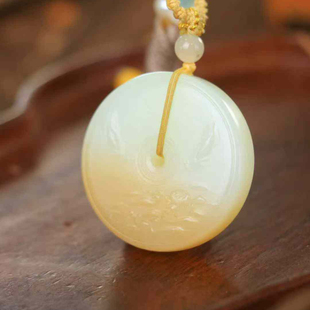 天然新疆和田玉糖料金鱼吊坠挂件连年有余金玉满堂玉莲蓬项链玉坠