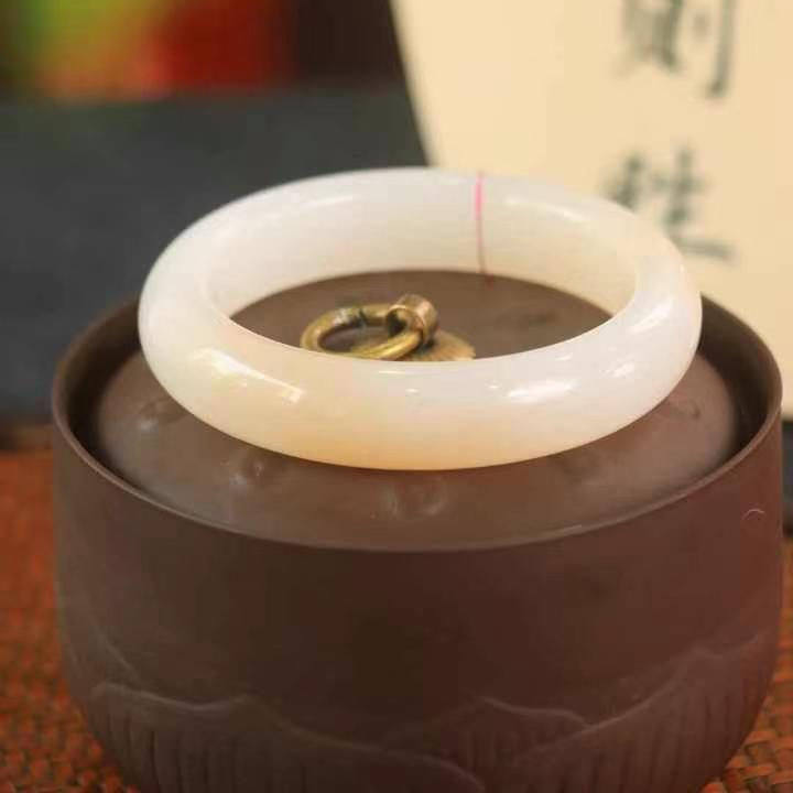 新疆和田玉糖白玉藕粉手镯天然无修天然皮色男女款玉石手镯