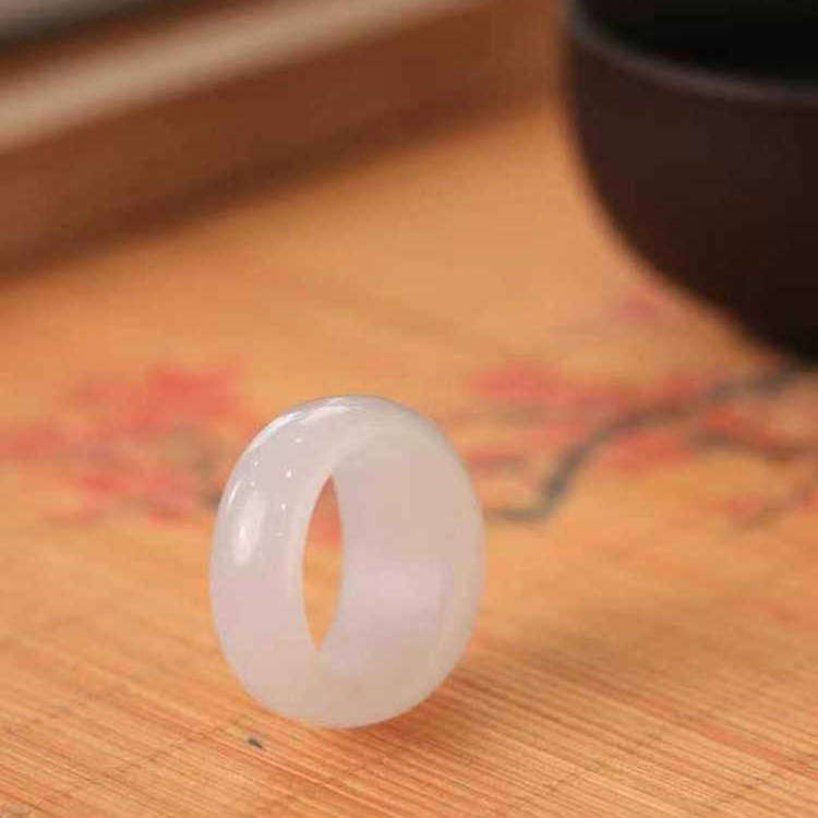 天然和田玉羊脂白玉戒指男女款玉石戒指收藏礼品老坑料细腻温润