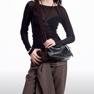 INJOYLIFE结构枕头包小号 油蜡皮通勤斜挎单肩包小众宝藏情侣款