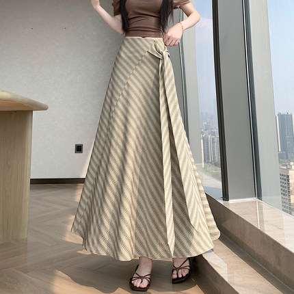 2026夏机美式复古简约斜条纹绑带式中长a字半身裙大摆伞裙女薄款