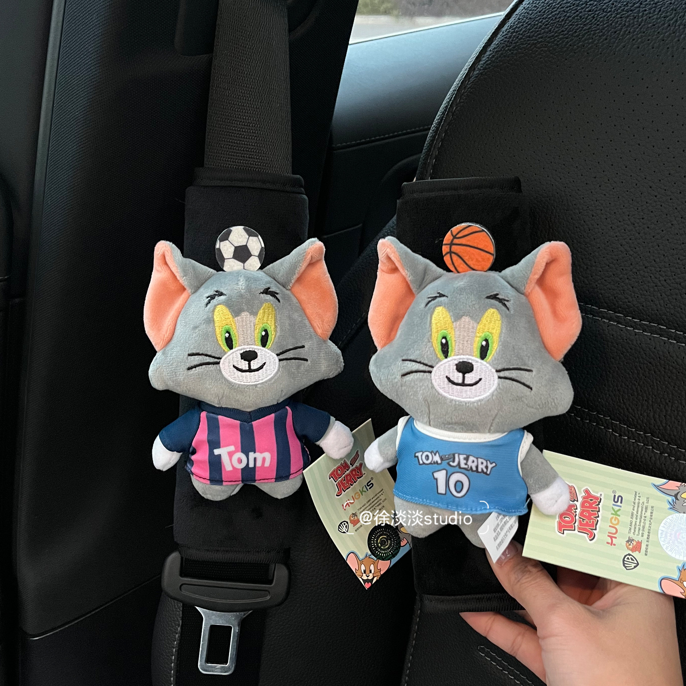 正版猫和老鼠Tom安全带护肩套足球/篮球运动风毛绒玩偶造型防勒颈图片