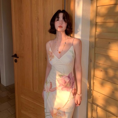 酒午自制法式网纱印花吊带连衣裙