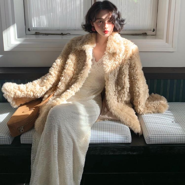 酒午自制冬季翻领环保毛毛外套女