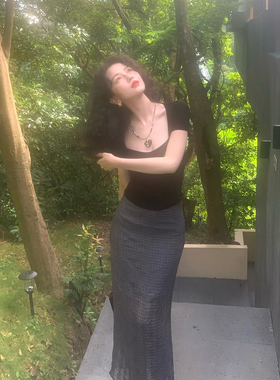 酒午自制法式复古女春夏格纹微透薄款高腰A字显瘦直筒包臀半身裙