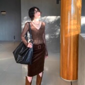 酒午自制 高腰显瘦灯芯绒半裙 裘绒映烛 港风复古2025秋冬新款