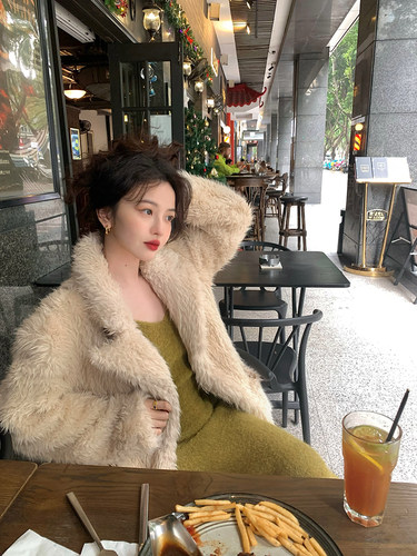 酒午自制港风复古皮草毛毛外套女