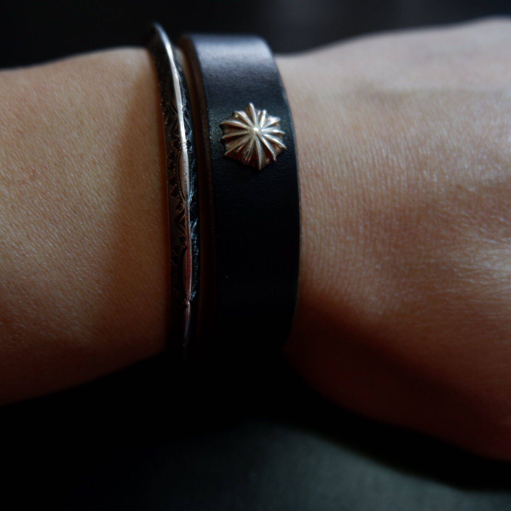 日本枥木鞍革手环 美国霍尔文cxl手环 高桥