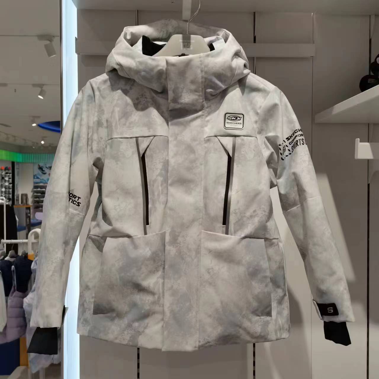 斯凯奇休闲正品时尚滑雪服