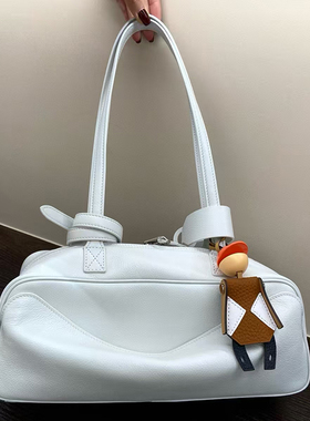 画颜女包 欧洲站大容量牛皮小众单肩手提腋下包carrie保龄球包