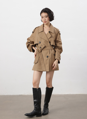 周淼ZHOUMIAO 【巴黎旧梦2.0】经典廓形翻领收腰短款风衣外套女