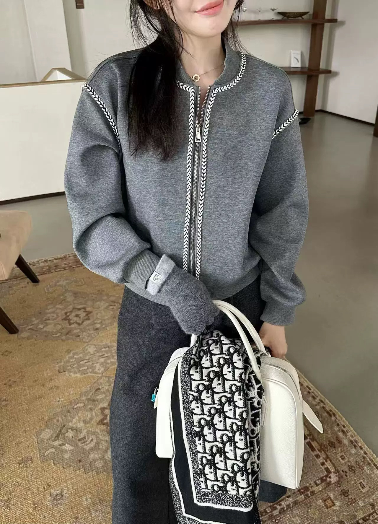 韩伊hanyi设计感25冬季时尚加绒保暖短外套棒球服上衣百搭外套