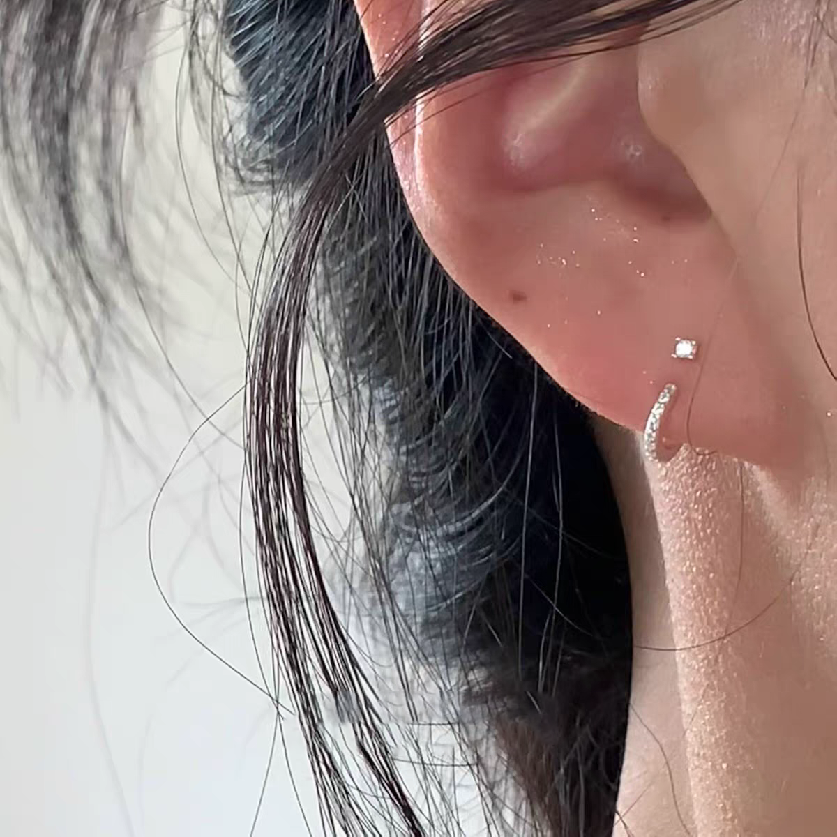 一款两戴锆石耳钉女高级独特设计