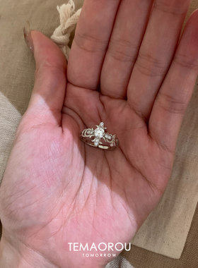 中古风十字鸢尾花锆石戒指时尚