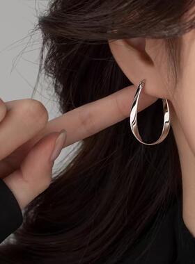 925纯银莫比乌斯耳环女ins简约2023年新款轻奢气质网红圆圈耳扣潮