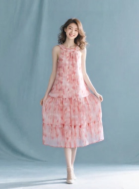 055粉色无袖挂脖印花连衣裙女长款夏季新款法式百搭显瘦仙女裙