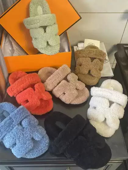 Teddy Lamb Wool Velcro Thick-Soled Slip-On Slippers 2026 Spring New Style Outdoor Fur Integrated Warm Slippers