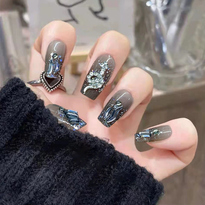 手工儿童美甲穿戴甲高级感中长款黑蛇精灵假指甲贴片2026马年新款,彩妆/香水/美妆工具,穿戴甲/甲片,淘宝优惠券,粉丝福利购,淘宝优惠卷