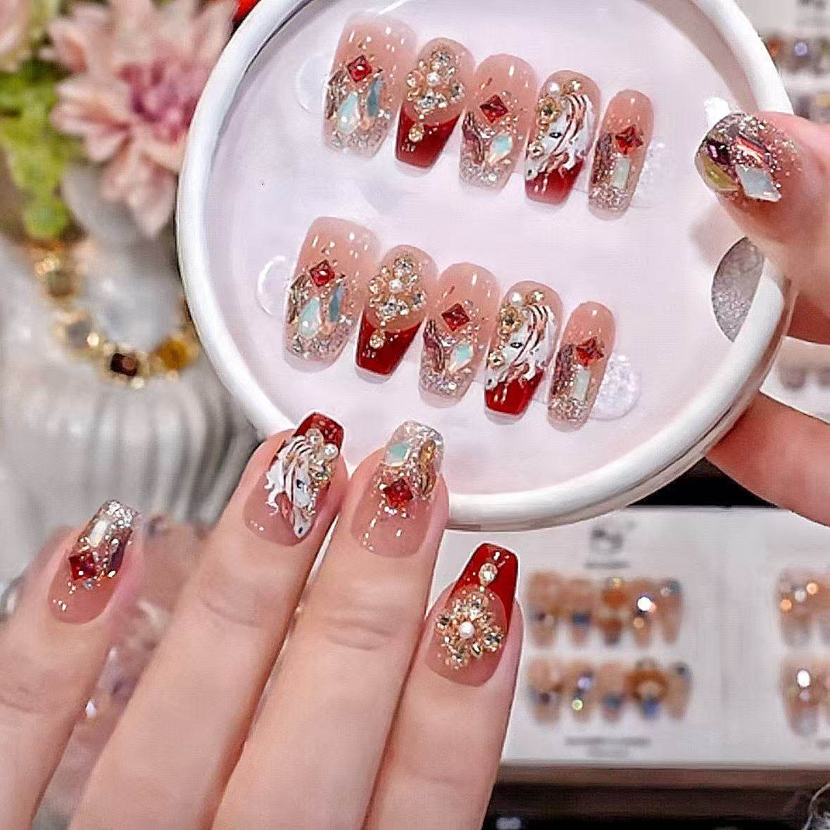 手工美甲穿戴甲高级感中长款红色爆闪马到成功指甲贴片2026年新款,彩妆/香水/美妆工具,穿戴甲/甲片,淘宝优惠券,粉丝福利购,淘宝优惠卷