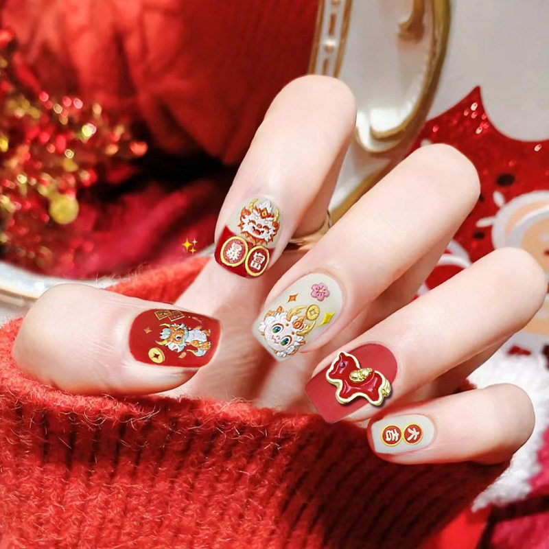2026年新款儿童美甲穿戴甲高级感短款磨砂大吉马年24片假指甲贴片,彩妆/香水/美妆工具,美甲工具,淘宝优惠券,粉丝福利购,淘宝优惠卷