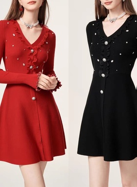 Sera轻奢红色针织连衣裙2023秋季新款V领气质修身收腰烫钻喇叭袖