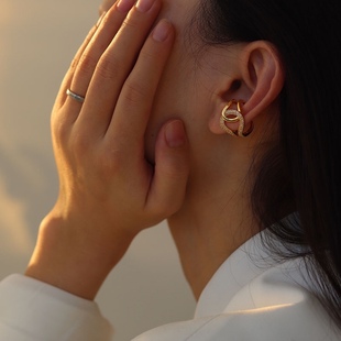 白大婶70金属微镶闪钻精致耳骨夹百搭冷淡风高级感耳夹博主耳环女